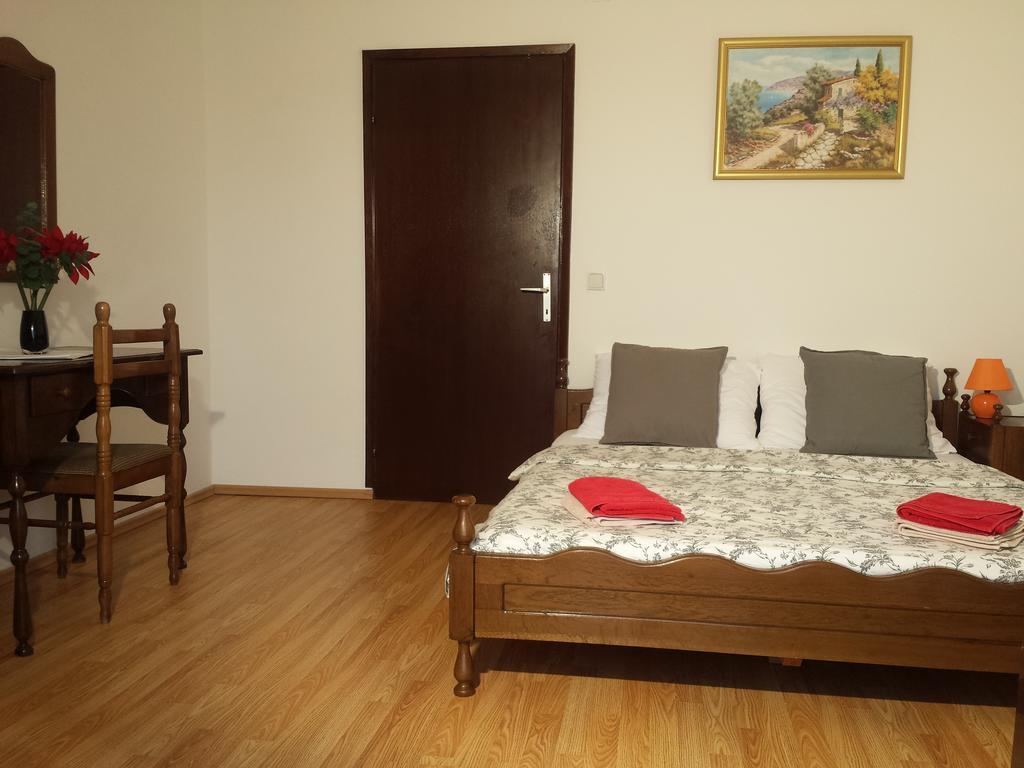 Apartments "Villa Mungos" Sobra Zewnętrze zdjęcie